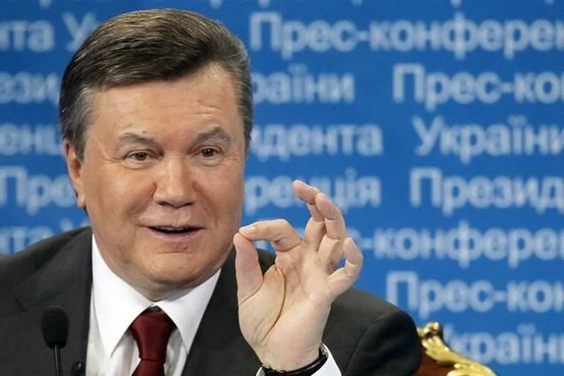 Янукович в Межигір'ї попивав саке, горілку і настоянку для потенції