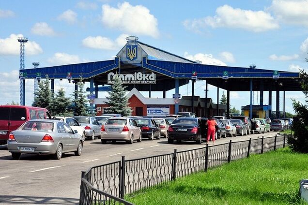 На границе задержан украинец, который вез из РФ схемы боевого порядка Славянска