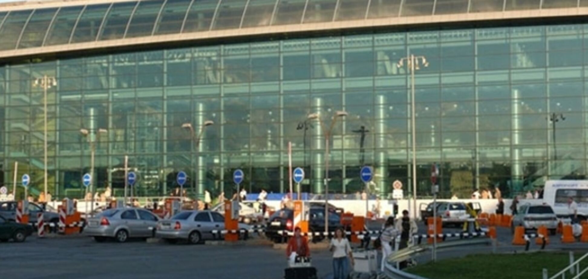 У летів з Лондона до Москви літак вдарила блискавка