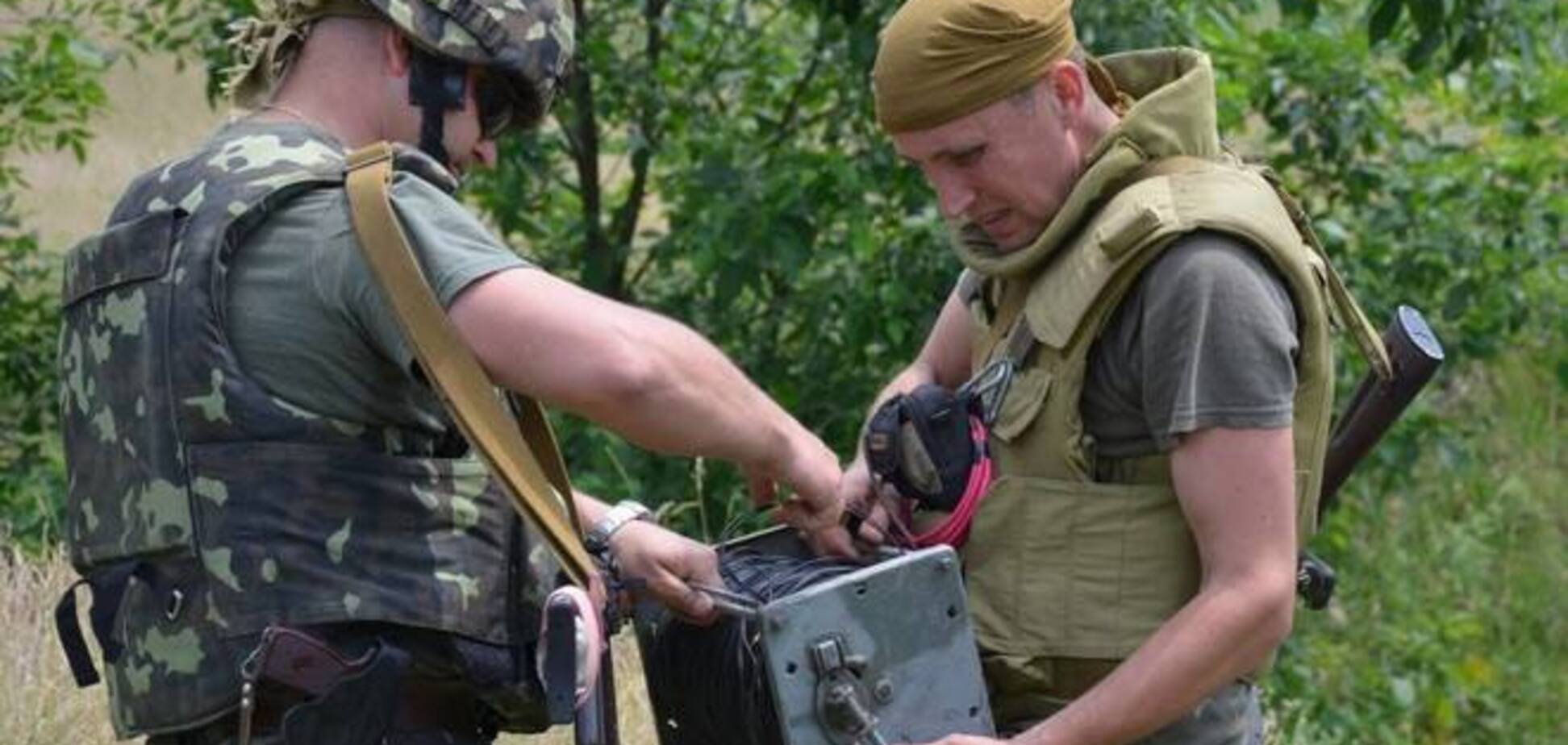 Террористы на Донбассе минировали дороги боеприпасами времен войны