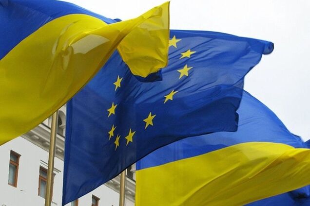 Україна та ЄС обговорили правові наслідки незаконної анексії Криму Росією