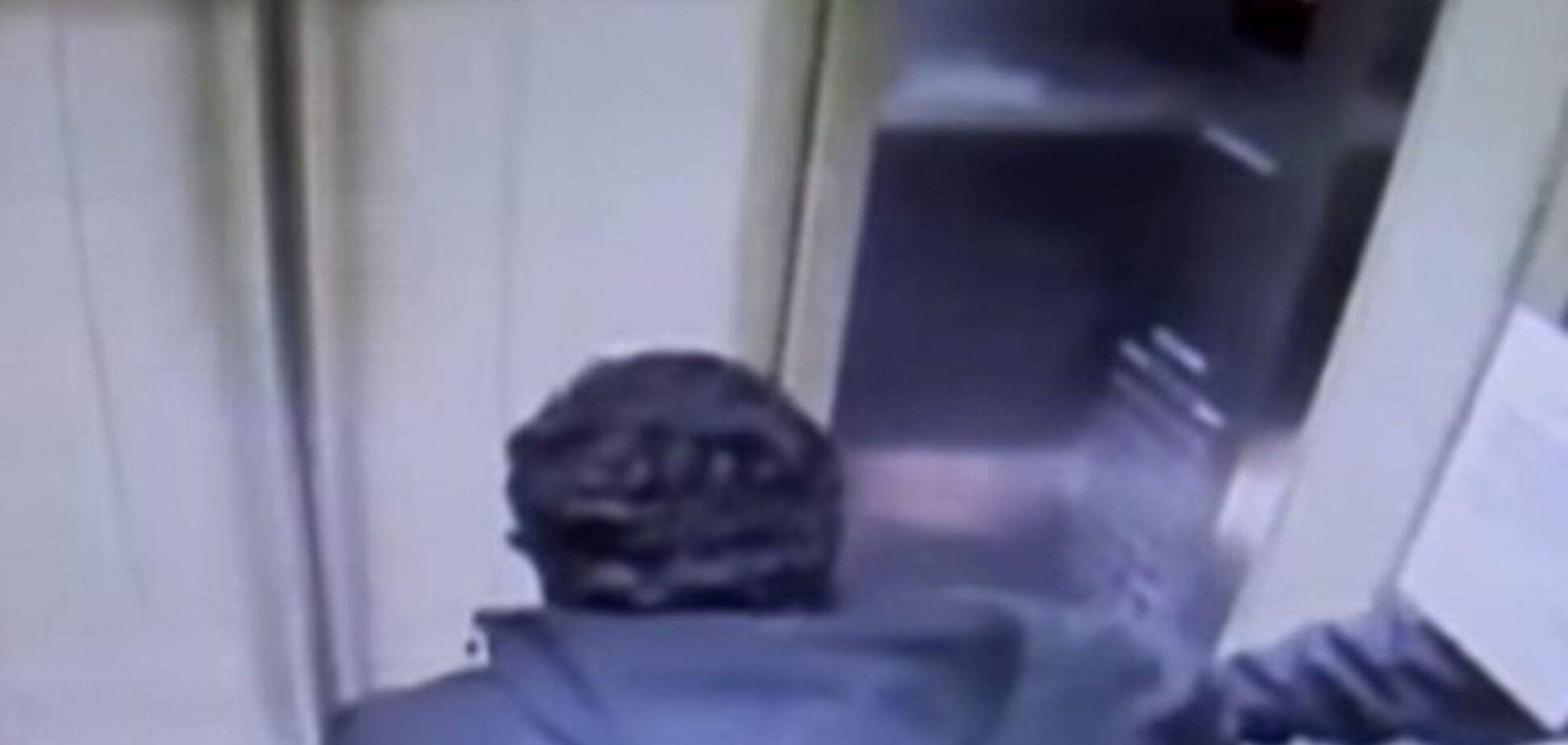 У Чилі 'оскаженілий' ліфт з пасажиром пробив дах хмарочоса