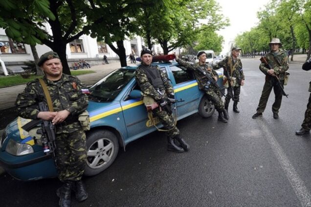 В Донецке за замечание выпивающим подросткам террористы похитили милиционеров - СМИ