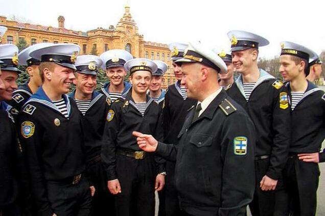 Академія Нахімова в Севастополі ліквідовано, курсанти доучатся в Одесі