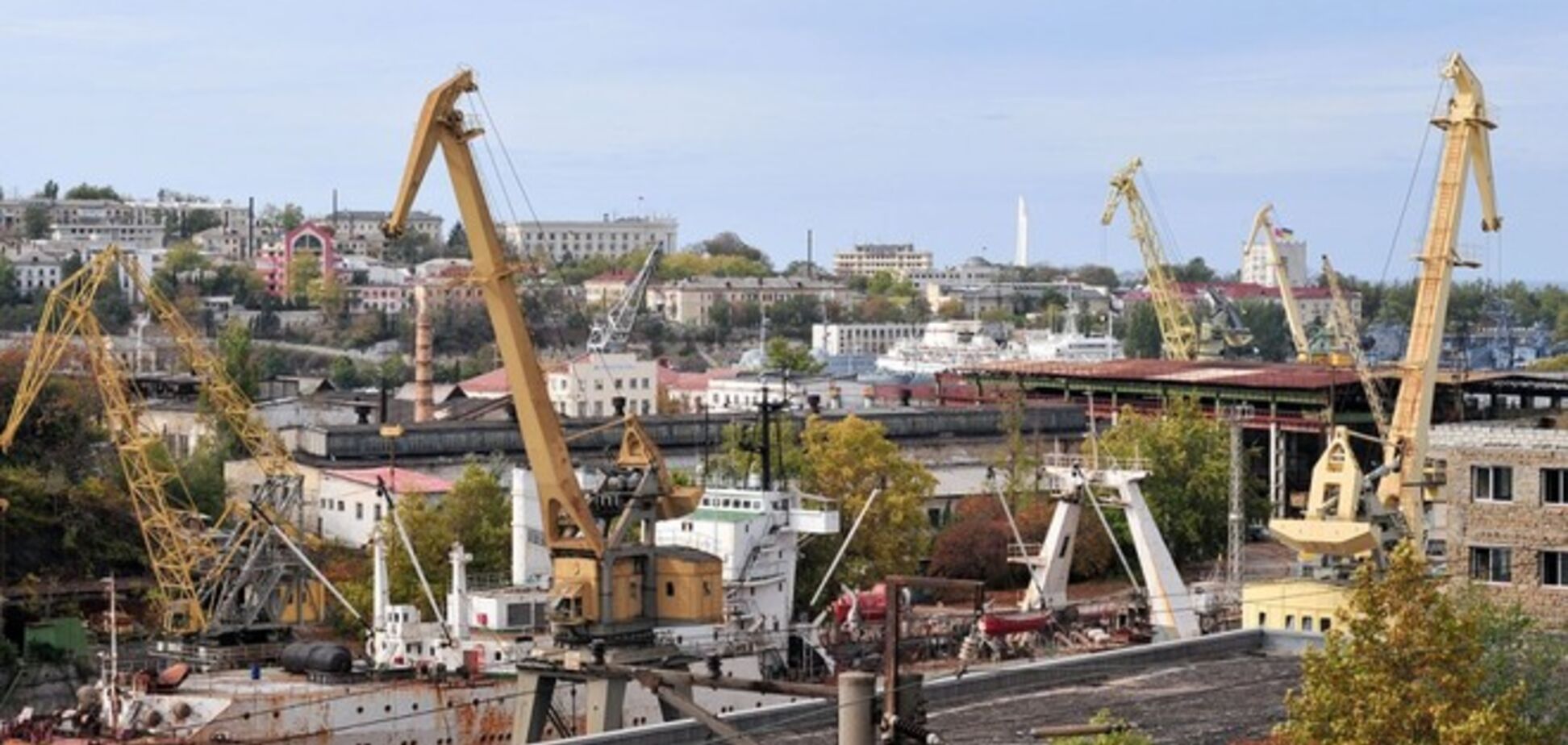 Марионетки Кремля грозятся передать морзавод Порошенко России