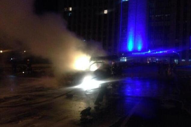 В Донецке взорвалась машина Пушилина, есть пострадавшие