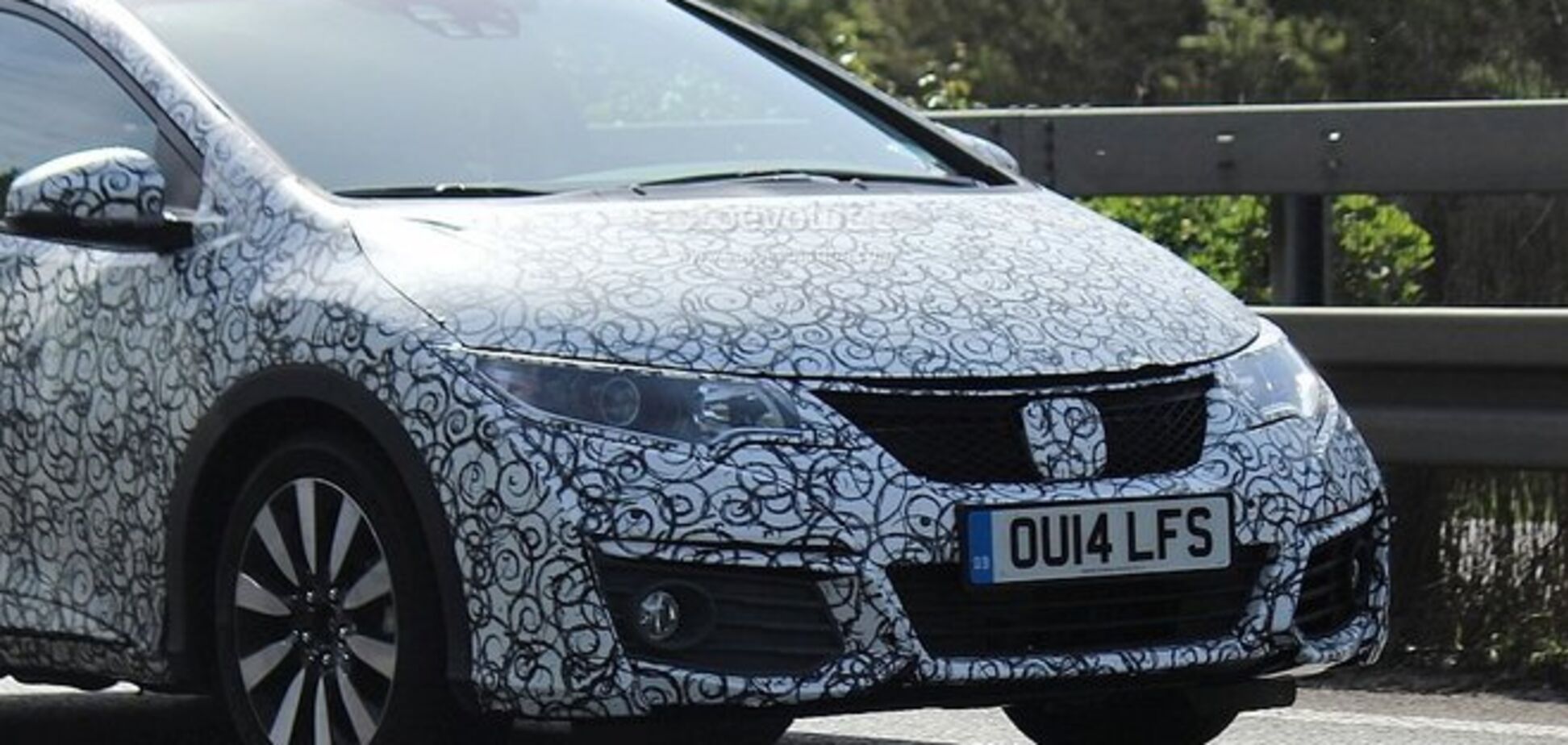 Хонда обновит свой космический хетчбэк