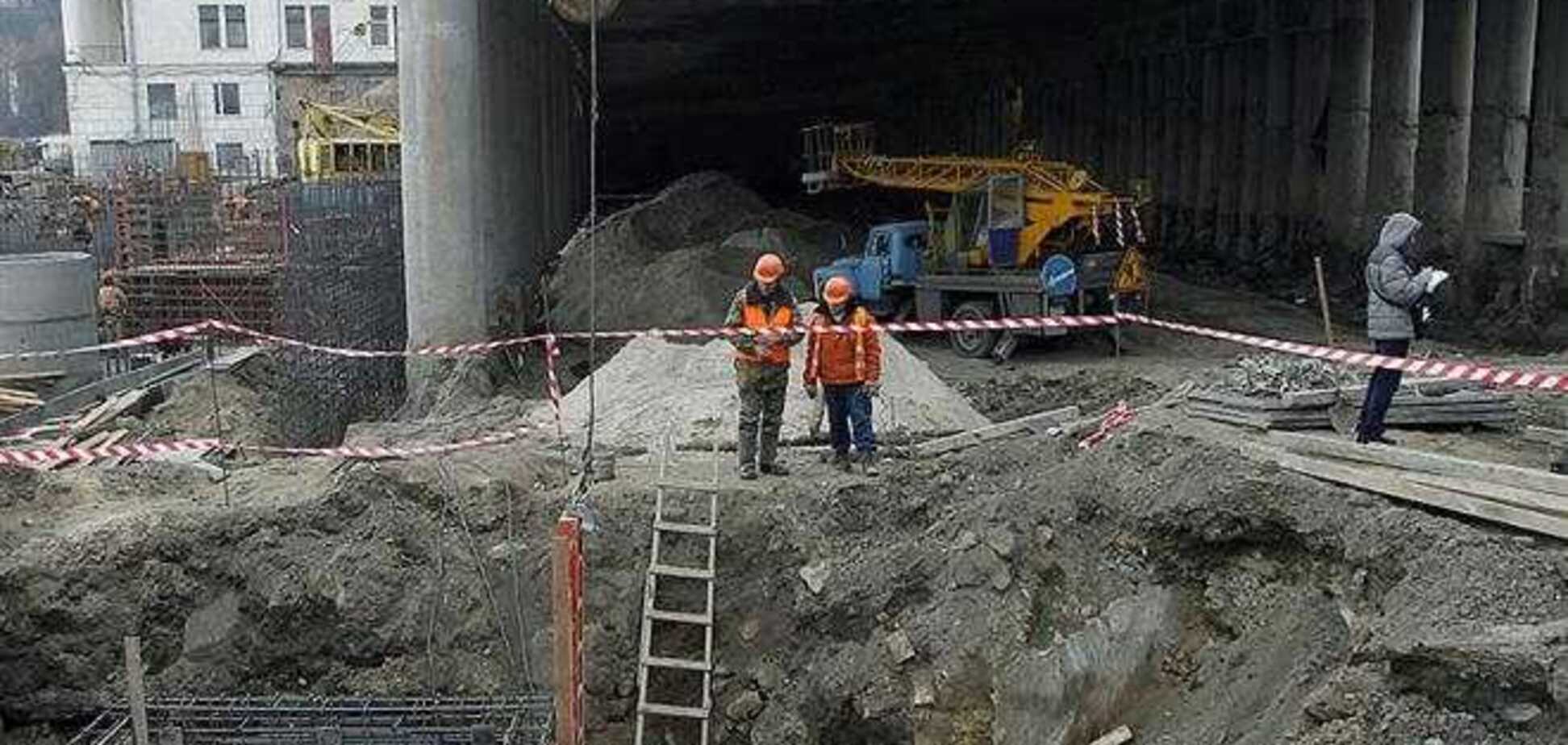 Почтовую площадь-долгострой в Киеве откроют ко Дню Незалежности