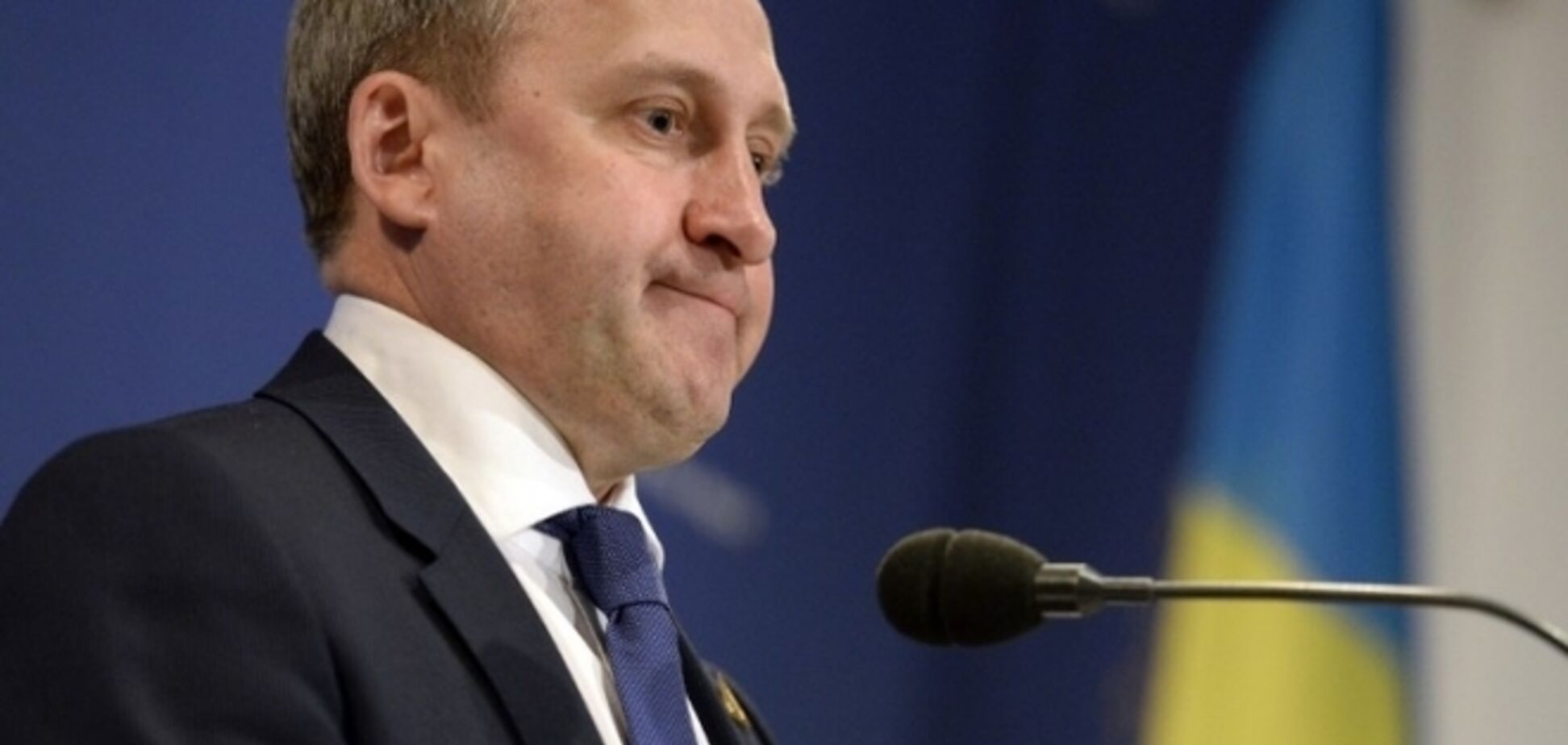 И.о. главы МИД Украины спел у посольства РФ 'Путин - х**ло'