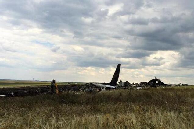 Экс-министр обороны: террористы, сбившие Ил-76 в Луганске, знали о его прилете
