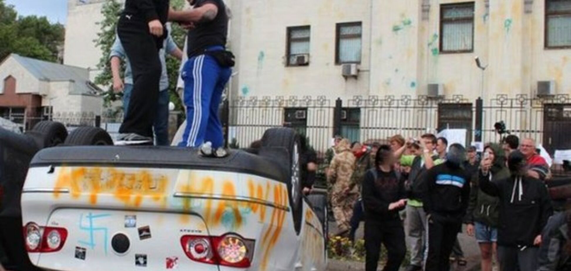 Майдан открестился от протестов у посольства РФ: это выгодно врагам Украины