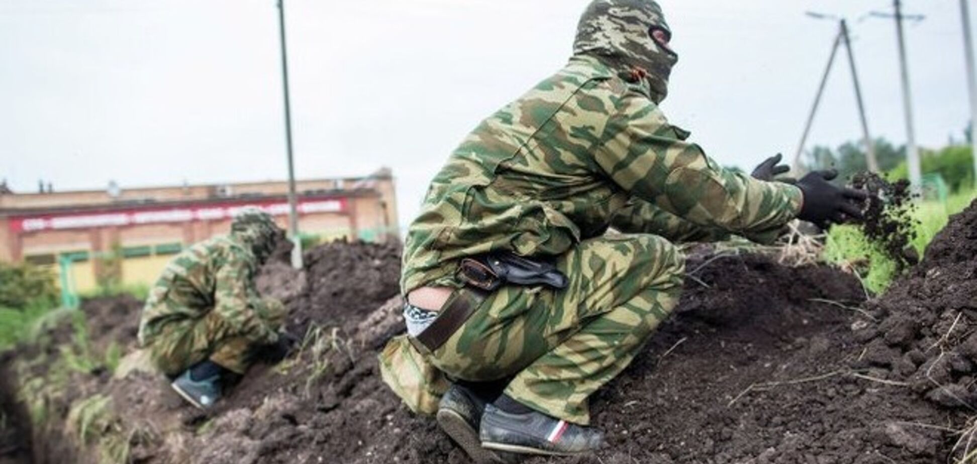 Зампрокурора Славянска террористы отправили рыть окопы