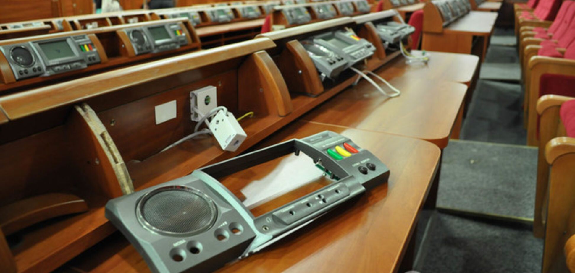 Заседание Киевсовета перенесли в здание ЦИК
