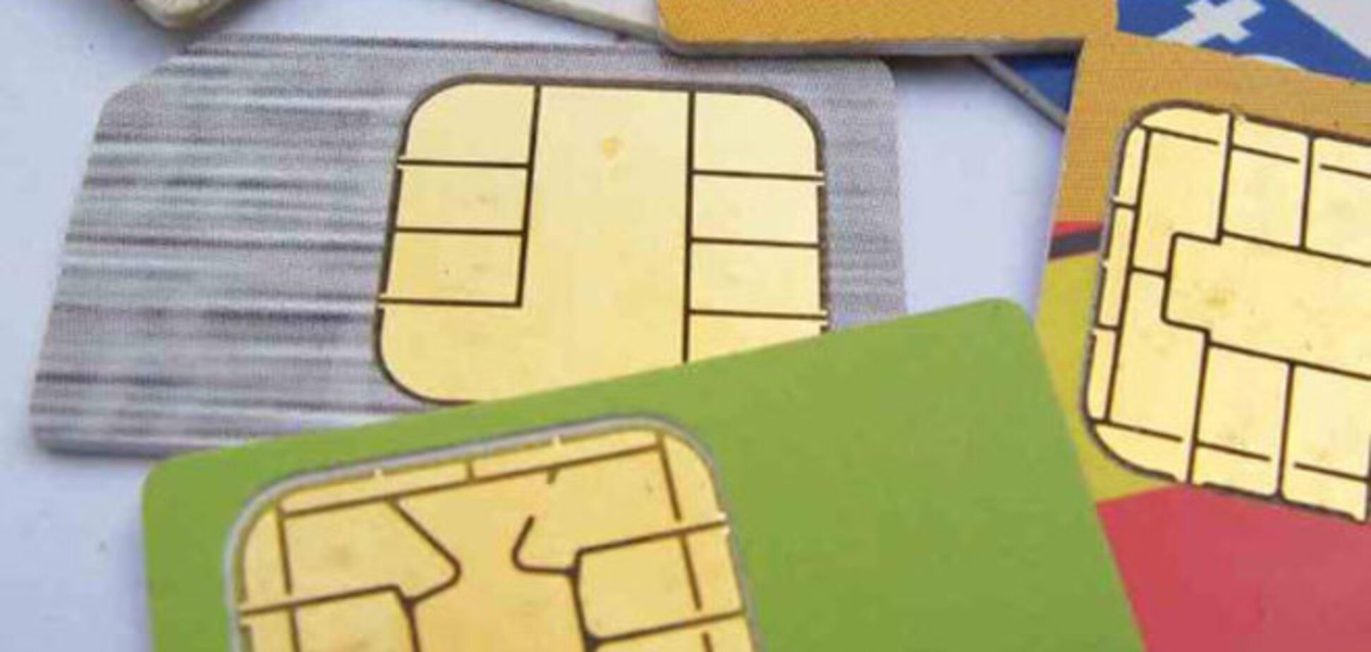 Оккупанты уверены, что десятки тысяч людей в аннексированном Крыму уже перешли на российские телефонные номера