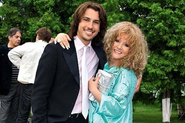 Алла Пугачева отказалась ехать на музыкальный конкурс в Крым