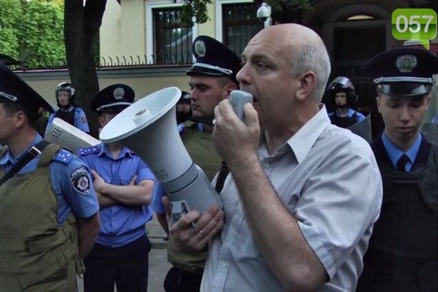 В Харькове активисты пели 'Путин – х**ло' и просили его застрелиться