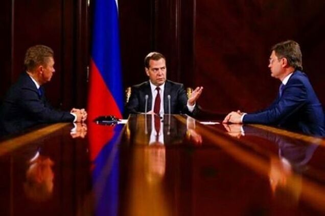 Медведев отличился в Fb: пригрозил Украине концом 'халявы'