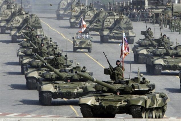 РФ перебрасывает в оккупированный Крым военную технику и чеченских боевиков - СНБО