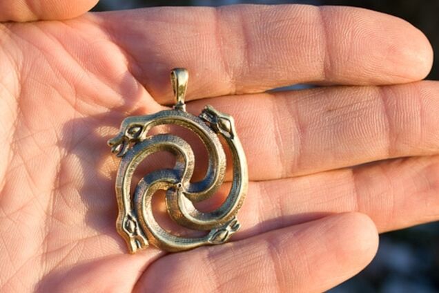 В Украине начался бум на обереги от войны