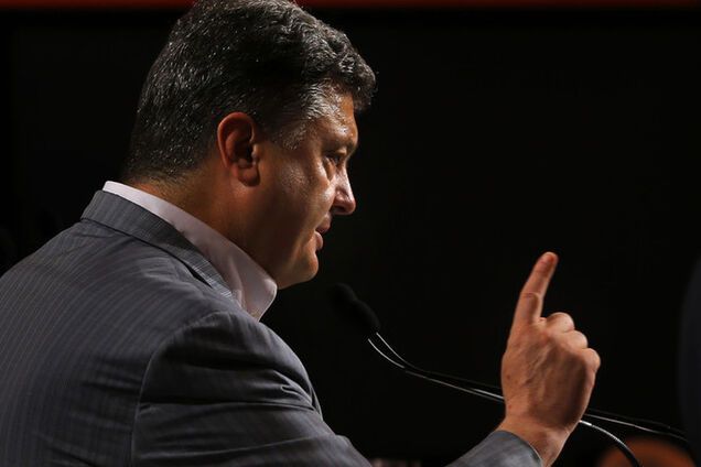 Порошенко уверяет, что военные намерены ликвидировать боевиков 'Стрелка' в Славянске