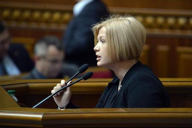 Геращенко говорит, что в плену у террористов – около 100 украинцев