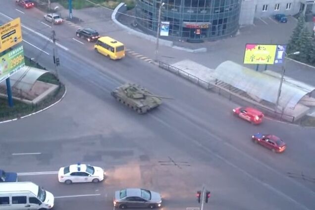 Два российских танка заехали в Донецк - СНБО
