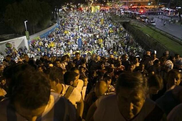 ЧМ-2014. Главная арена турнира небезопасна для болельщиков