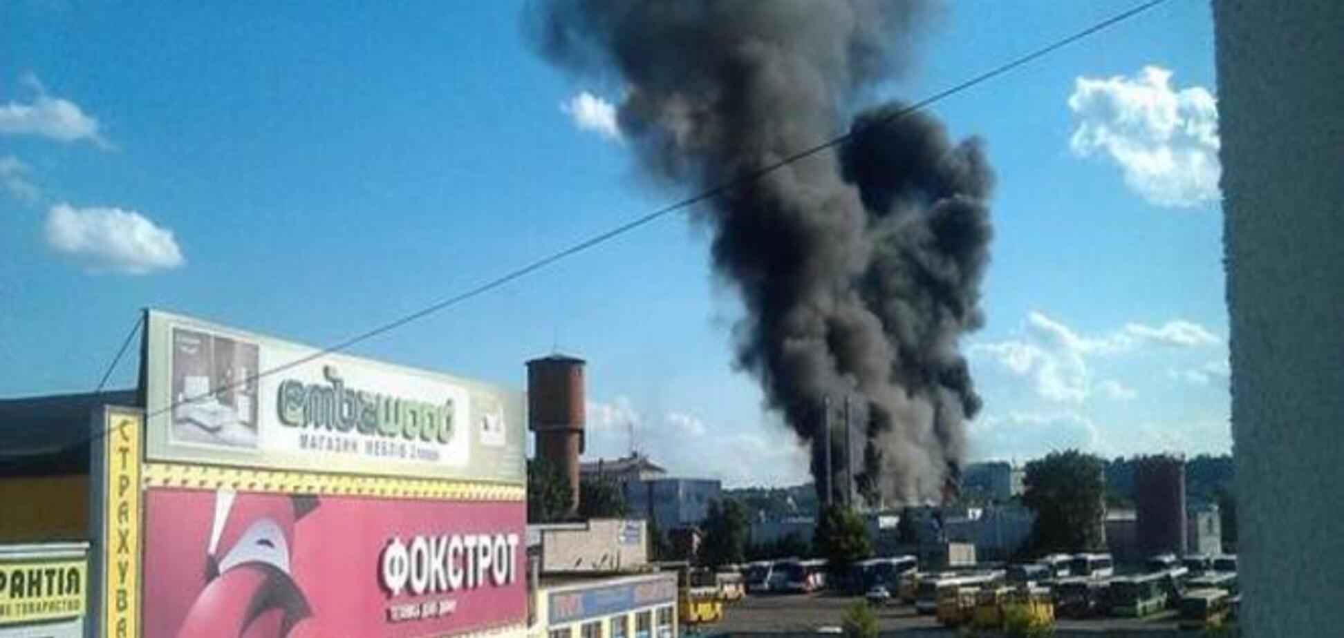 Во Львове горели склады Coca-Cola. Фото - и видеофакт