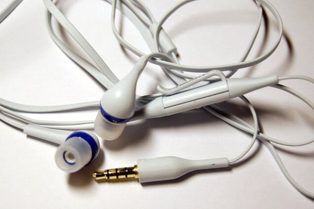Ученые доказали, что наушники могут запутываться 120-ю разными узлами