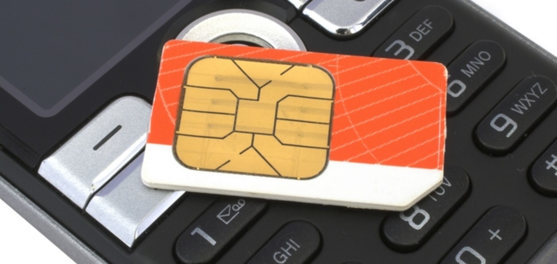 В Крыму российские sim-карты выдают за закрытыми дверьми