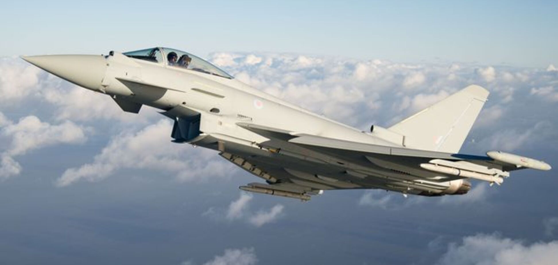 Британские истребители чуть не атаковали российские самолеты в воздушном пространстве Прибалтики