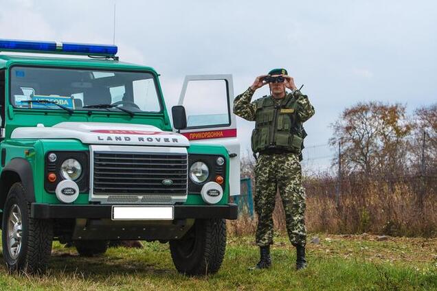 На границе с Украиной российские войска обустраивают огневые позиции