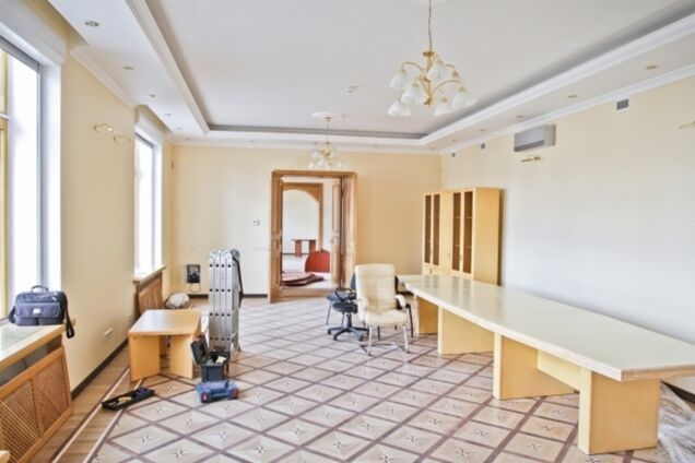 Журналистам показали новый кабинет Кличко из четырех комнат