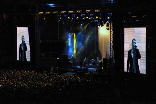 На концерте 'Океана Ельзи' в Львове 30 000 фанатов почтили память героев Небесной Сотни