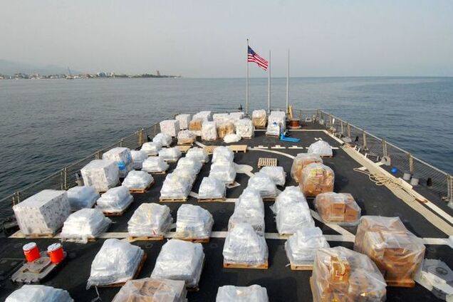 США удваивают военную помощь Украине, но без оружия