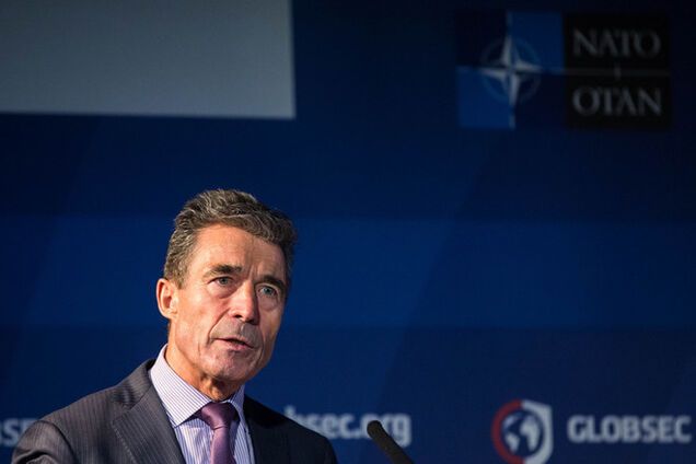 Глава Минобороны во вторник встретится в Брюсселе с генсеком НАТО