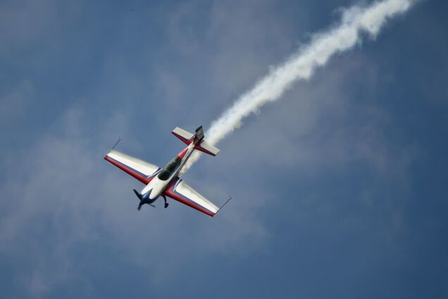 В США на глазах у зрителей авиашоу разбился самолет