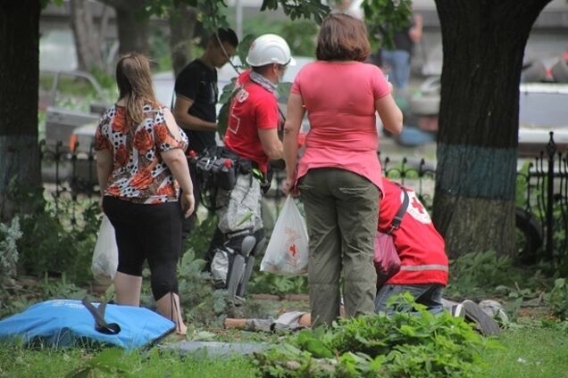 СМИ: взрыв в Луганской ОГА унес жизни семи человек