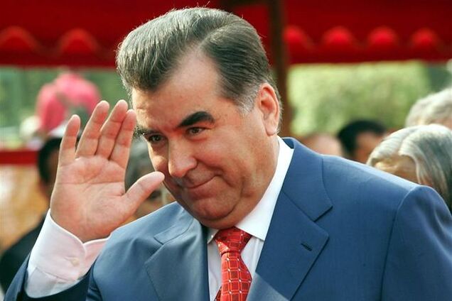 Президент Таджикистану привітав Порошенка з перемогою на виборах