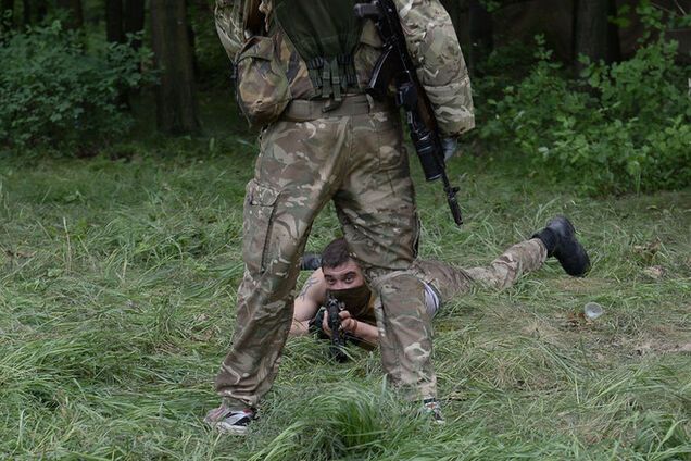 Госпогранслужба: луганских пограничников обстреливают снайперы