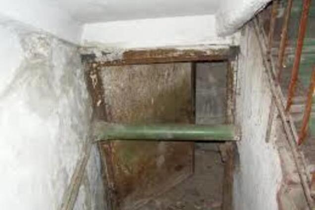 Луганчанам предложили укрыться в подвалах без воды, канализации и подачи воздуха