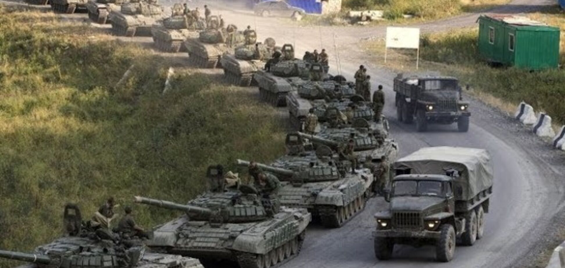 Со стороны Луганска продолжают двигаться танки террористов - источник