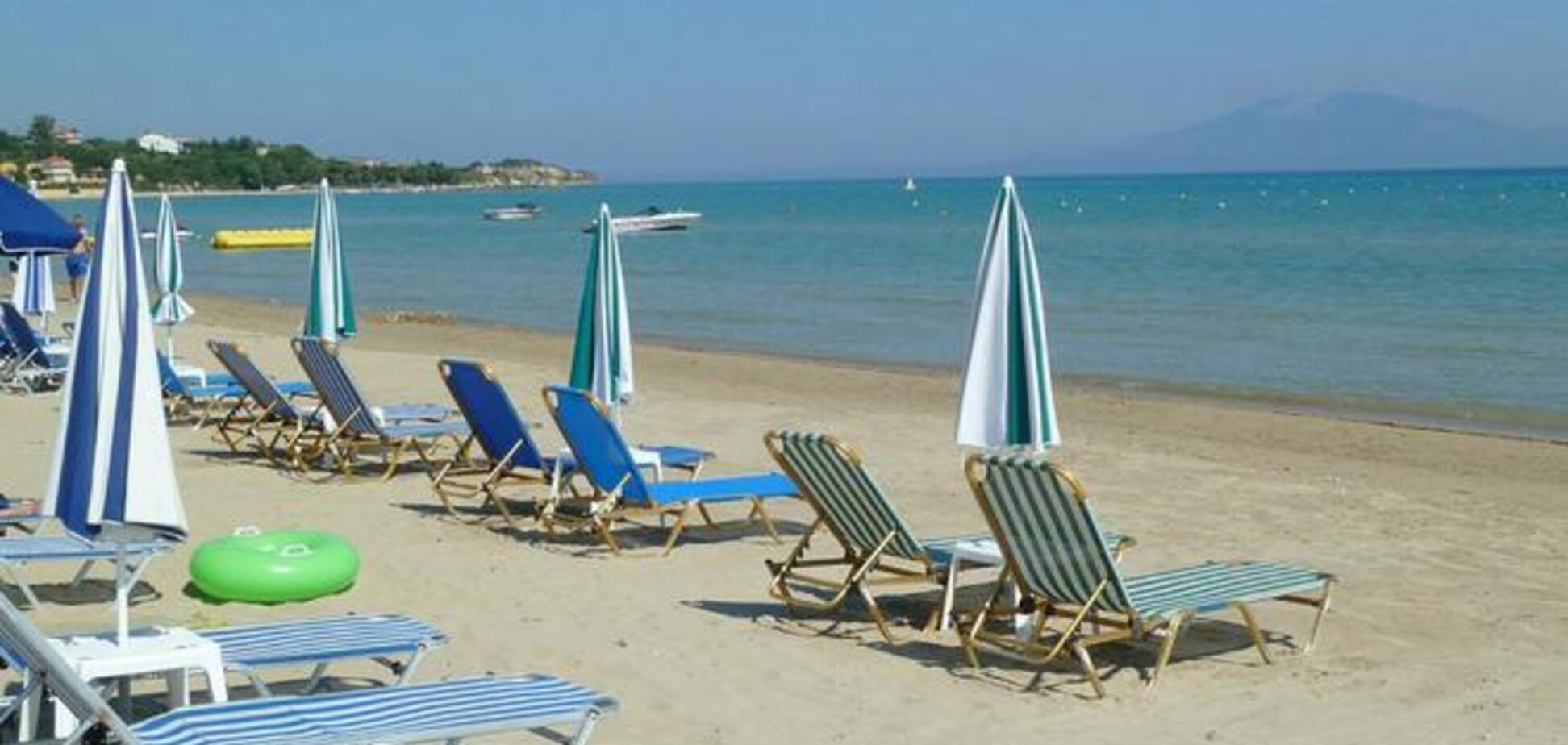 В разгар курортного сезона веб-камеры в Крыму демонстрируют пустые пляжи