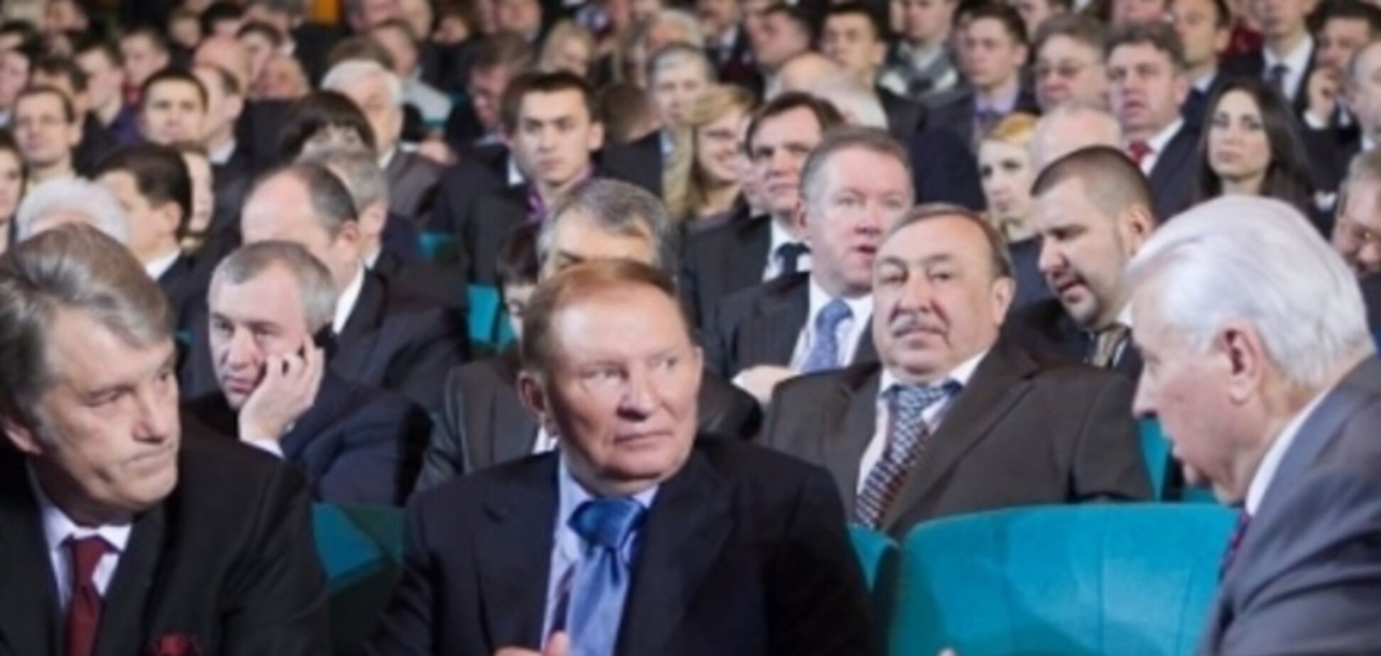 Экс-президенты Украины поддержали позицию Порошенко по перевыборам Рады