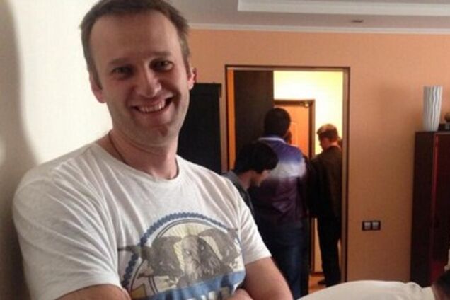 Правосудие по-русски: ФСБ нагрянула к Навальному в 4 утра и собиралась ломать дверь