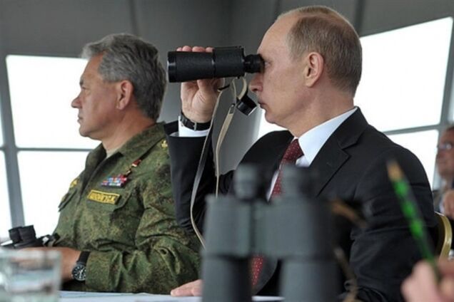 Путин приказал привести в полную боевую готовность войска Центрального военного округа РФ