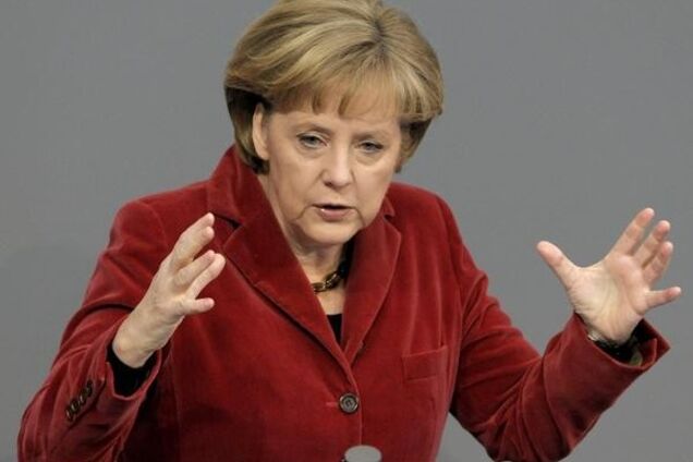 Меркель потребовала прекратить страдания людей на востоке Украины