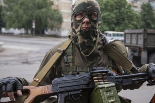 Под Свердловском переодетые в украинскую форму террористы обстреляли пассажирский автобус