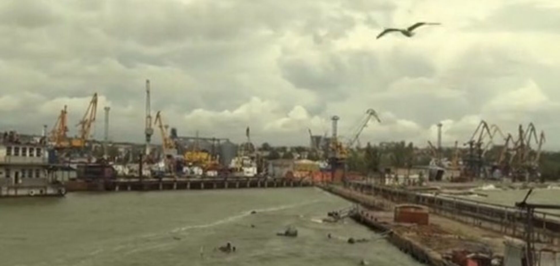 Пограничники на Донетчине усилили охрану границ на Азовском море. Видеофакт