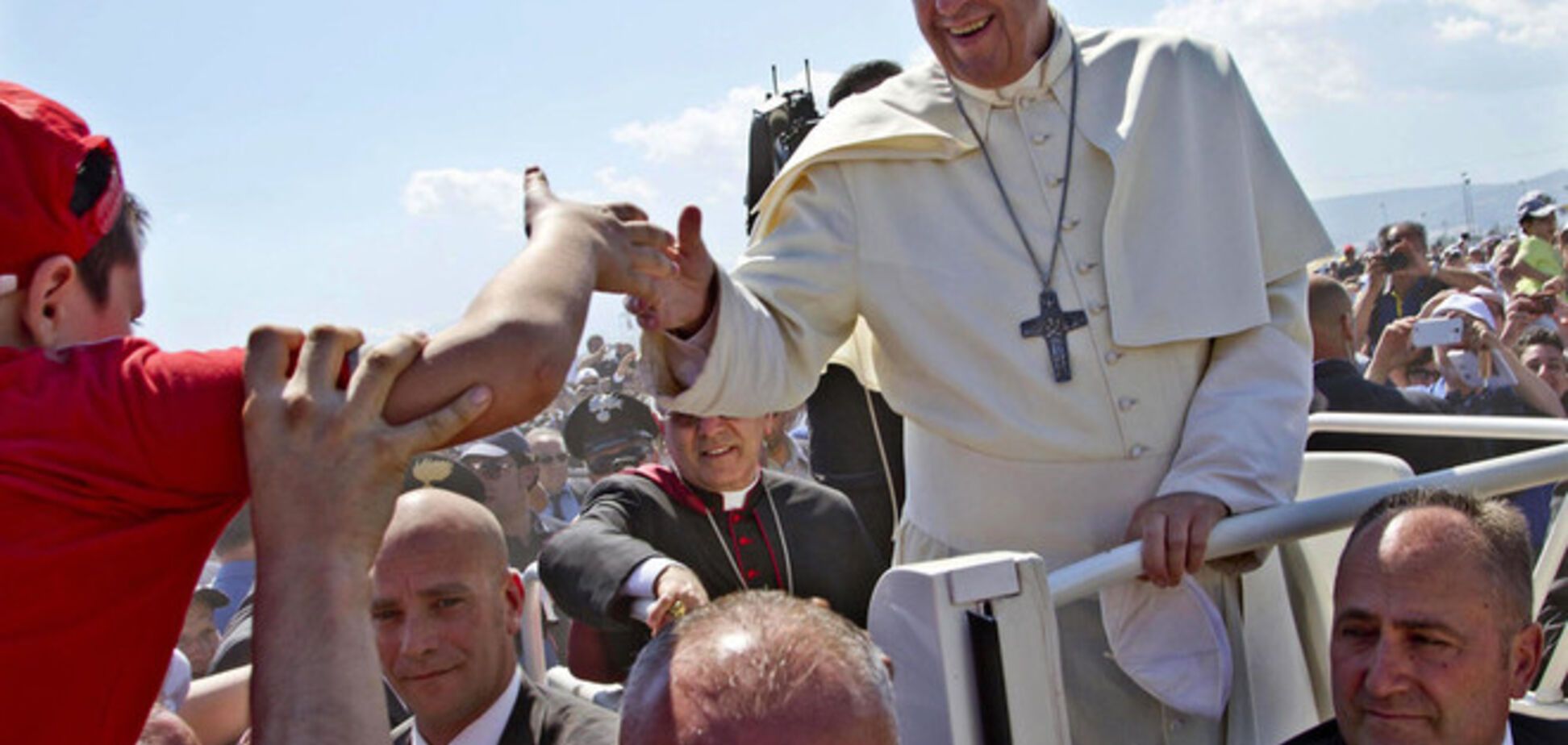 Папа Римський має намір відлучити мафіозі від церкви